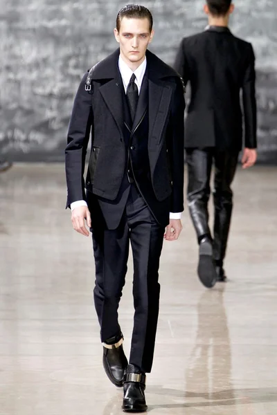 Look 4